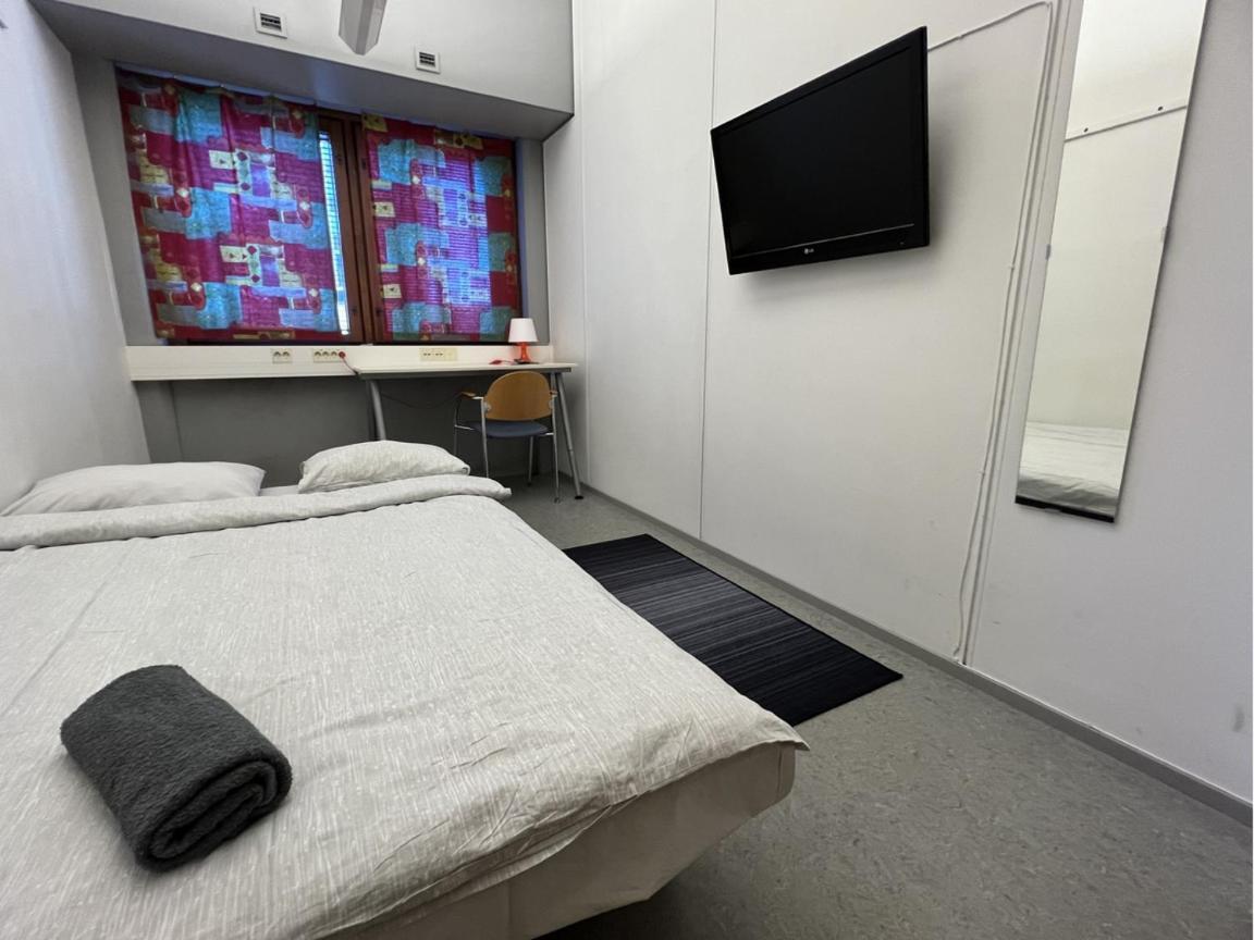 Smart Group 218 Hostel Helsinki Exterior photo